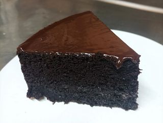 Porción De Pastel De Chocolate (Individual)