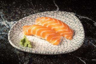 Nigiri De Salmón (2 Uds.)