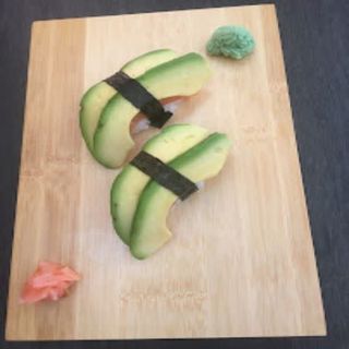 Nigiri Sushi Salmón Aguacate (2 Uds.)