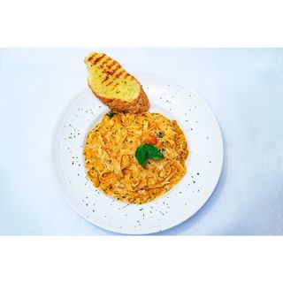 Tuscan Chicken Pasta