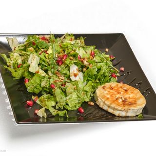 НОВО! САЛАТА С КОЗЕ СИРЕНЕ