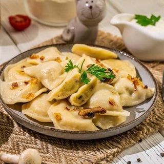 Вареники з грибами (270г)