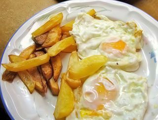 Huevos con patatas