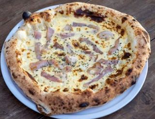 Pizza Carbonara (30 Cm.)
