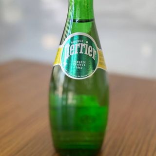 Вода Перьє