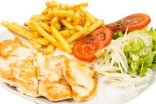 89 Plato Combinado de Pechuga De Pollo  a La Plancha