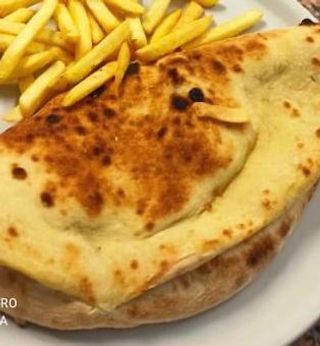 Calzone al prosciutto
