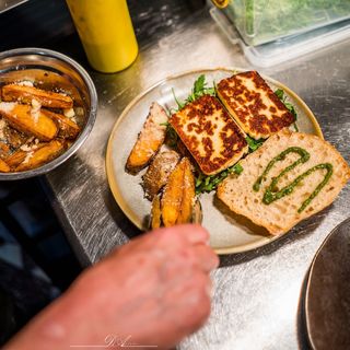 Grilled Halloumi Sandwich