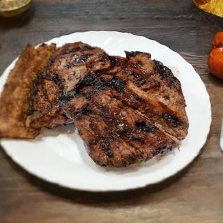 Свинска пържола на скара