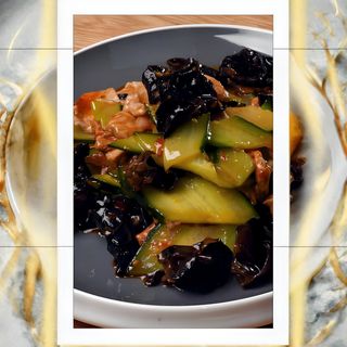 Piletina sa crnim kineskim pečurkama 380 gr