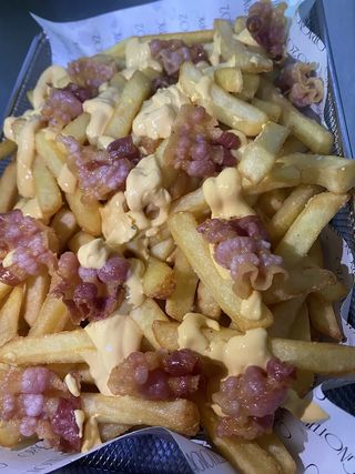 Patatina fritta con cheddar e bacon