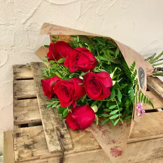 Ramo de 6 rosas ROJAS