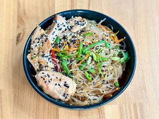 Локшина/рис з індюшатиною (300g)