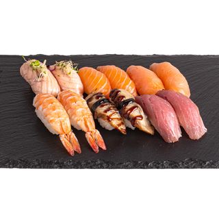 41. Нигири BOX (12бр-380г)