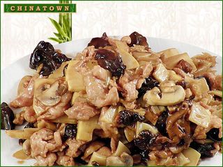 Свинско с бамбук и китайски гъби