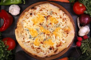 Пица Куатро Формаджи (550г)