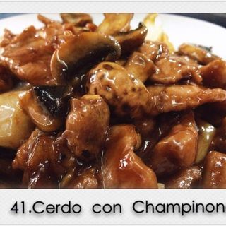 Cerdo Con Champiñones
