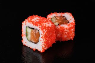 Каліфорнія в ікрі з лососем (230г)