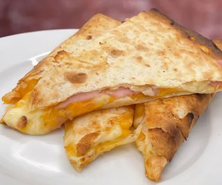 Quesadilla De Jamón