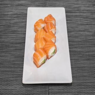 Rollo fresco de aguacate y queso (8 pzas.)