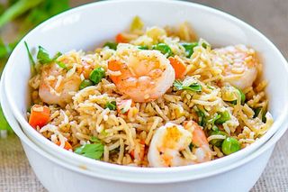 Рис с морепродуктами и овощами