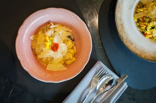 NJOKE SA PILETINOM,BLITVOM I PARMEZANOM