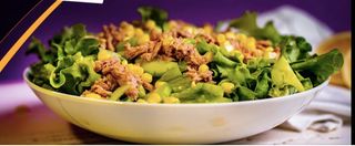 Салата с киноа и риба тон