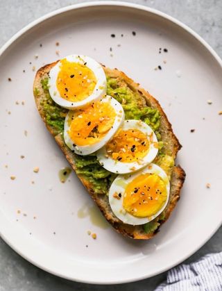 Clean toast boiled eggs