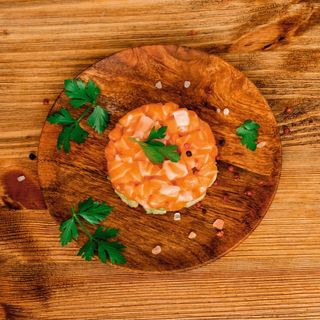 Salmon Tartare // Tartar de Salmón