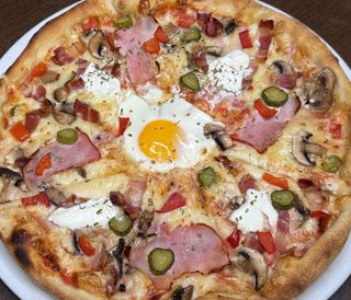 Combo 3 - Cosmos pizza