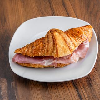 Croissant De Jamón Serrano Y AOVE (1 Ud.)