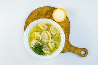 Пельмени (говядина) с бульоном