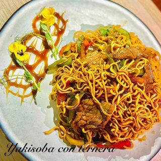 N69' Yakisoba Con Ternera
