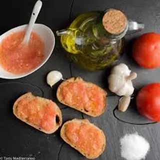 Bocadillo De Aceite Y Tomate