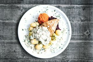 Grillowana pierś z kurczaka w sosie kurkowym