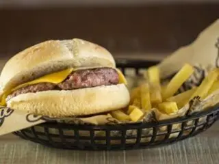 Hamburguesa Cheese con Patatas