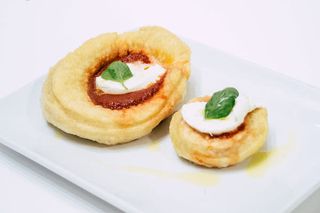 Montanara grande con bufala