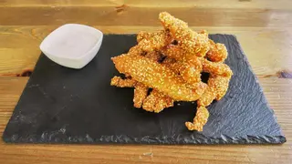 Пилешки хапки със сусам  (230г)