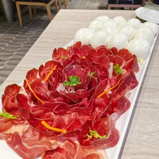 Salumi e mozzarella