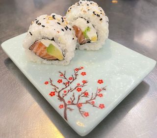 31-Cheese Salmón Roll (8 Uds.)