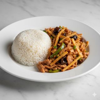 Arroz con tiras de cerdo al estilo yuxiang