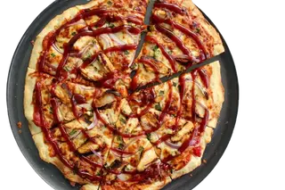 Pizza De Pollo Y BBQ (33 Cm.)