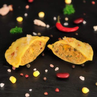 Pierogi z szarpaną wieprzowiną 8szt.