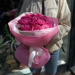 19 троянд Далі