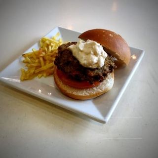 Burger Beyond Meat Con Patatas