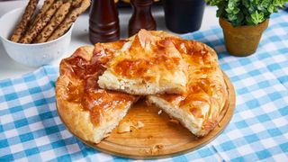Burek sa sirom 1 kg