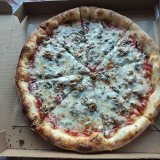 Фамилна Пица Тоно