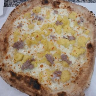 Bianca salsiccia e patate