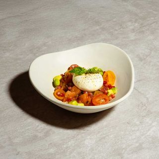 Burrata con tomates frescos