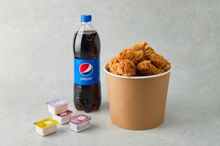 Комбо BOMB (Крылышки (40 шт.), соус (2 шт.), напиток (1 л.))